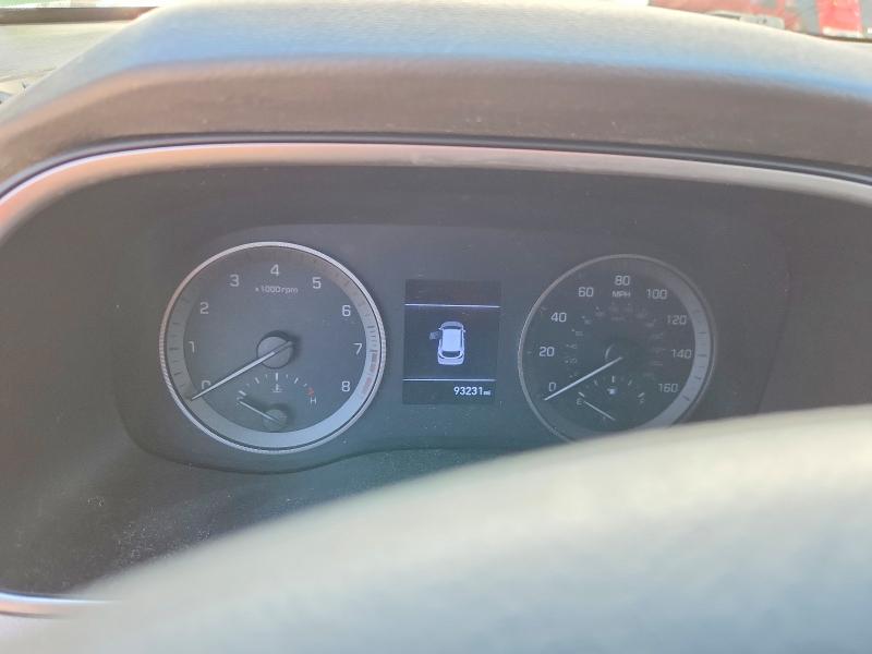 Photo 9 from auction – 2019 HYUNDAI TUCSON with VIN KM8J2CA4XKU982869