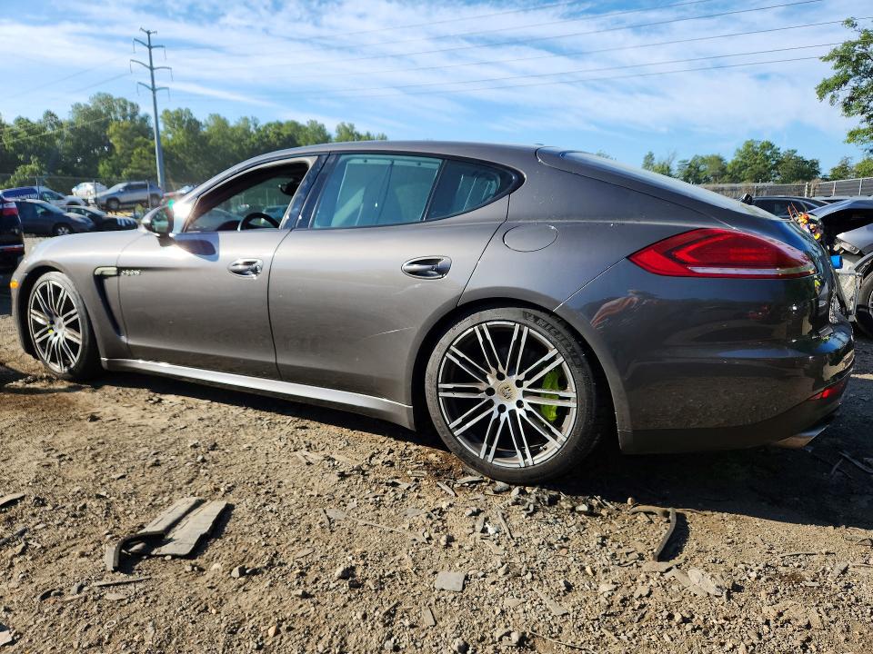 Photo 2 from auction – 2016 PORSCHE PANAMERA with VIN WP0AD2A76GL041046