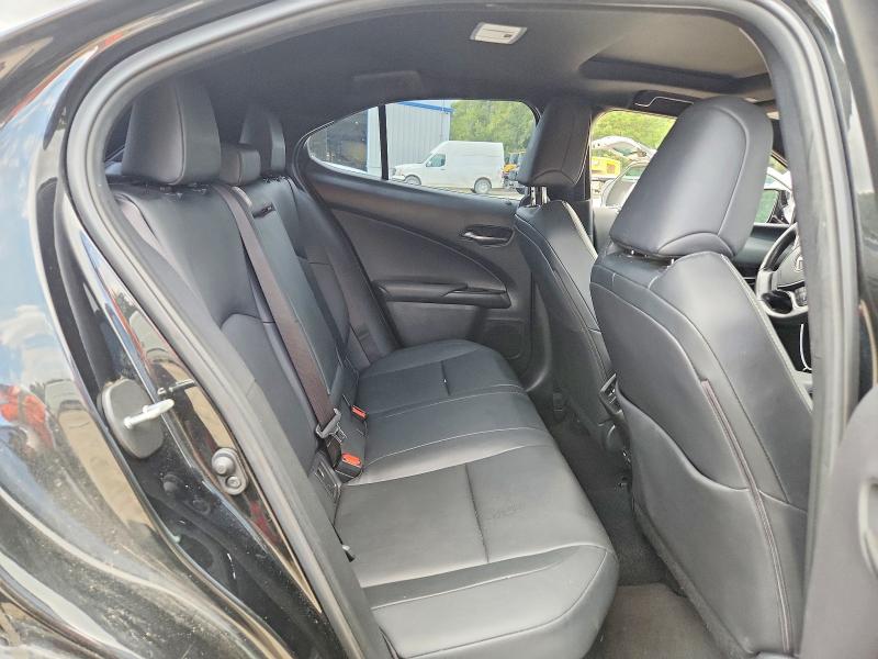 Photo 11 from auction – 2023 LEXUS UX with VIN JTHP6JBH4P2134772