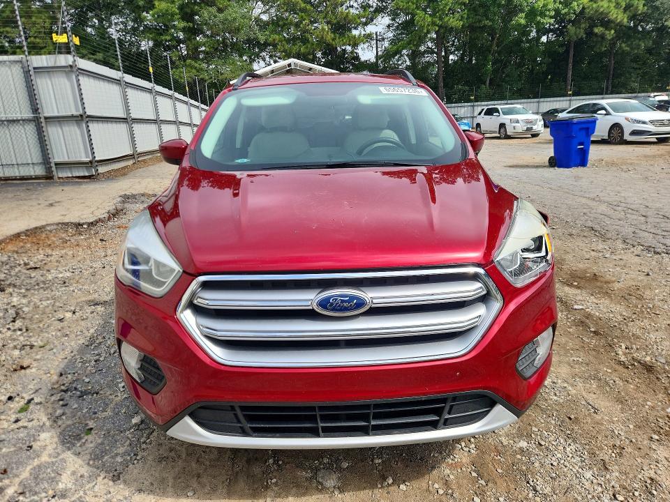 Photo 5 from auction – 2017 FORD ESCAPE with VIN 1FMCU0GDXHUE84916