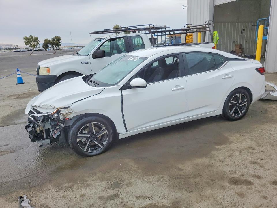 NISSAN SENTRA 2024 with VIN 3N1AB8CV6RY290576 - Photo from auction
