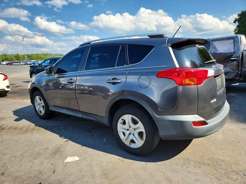Photo 2 from auction – 2015 TOYOTA RAV4 with VIN 2T3BFREV7FW240182