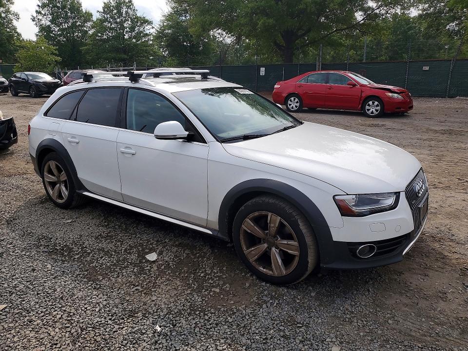 Zdjęcie 4 z aukcji – 2015 AUDI A4 ALLROAD z VIN WA1UFAFL9FA083741
