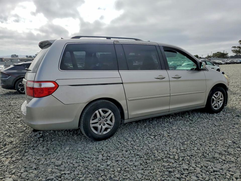 Photo 3 from auction – 2005 HONDA ODYSSEY with VIN 5FNRL38625B110064