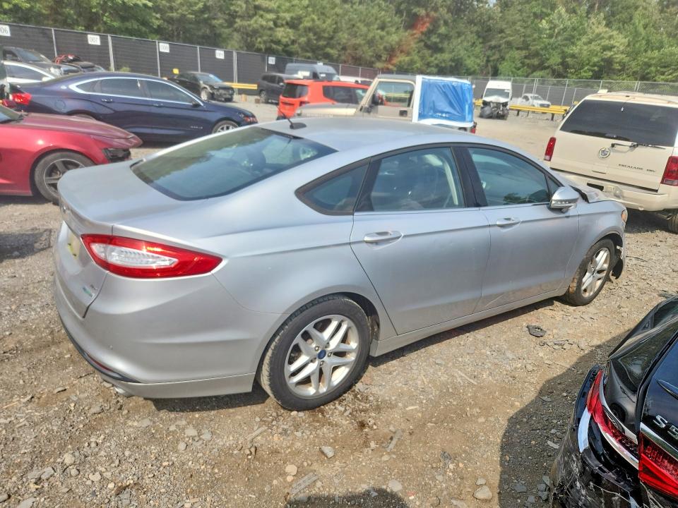 Photo 3 from auction – 2013 FORD FUSION with VIN 3FA6P0HR3DR233360