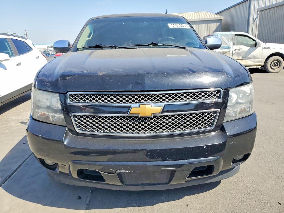 Photo 5 from auction – 2014 CHEVROLET SUBURBAN with VIN 1GNSCKE08ER110048