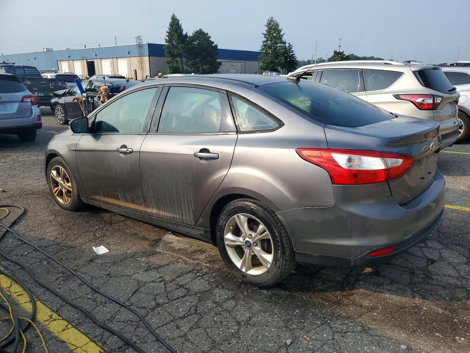 Photo 2 from auction – 2014 FORD FOCUS with VIN 1FADP3F20EL275791