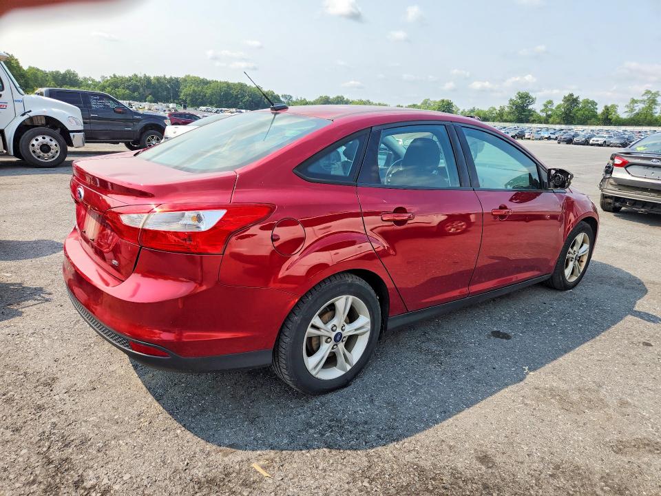 Photo 3 from auction – 2014 FORD FOCUS with VIN 1FADP3F24EL404860