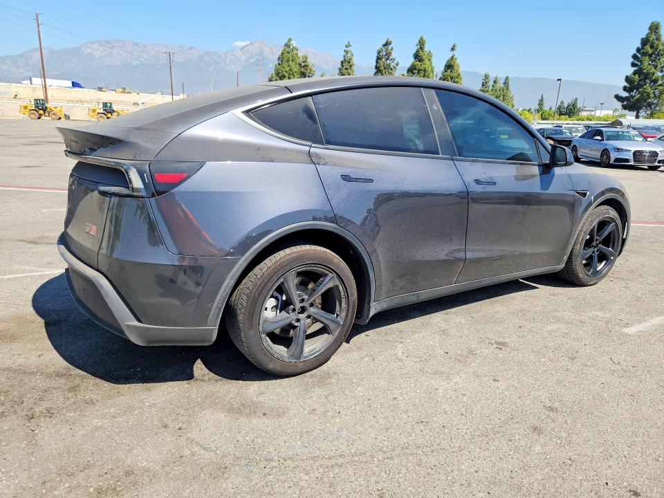 Foto 3 de la subasta – 2026 TESLA MODEL Y con VIN 7SAYGDEE2TF328927