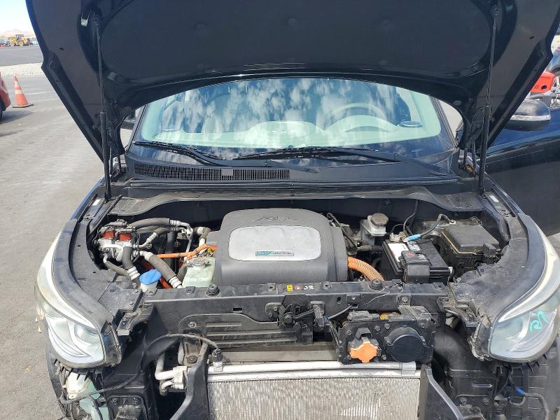 Photo 12 from auction – 2016 KIA SOUL EV with VIN KNDJX3AE7G7013082