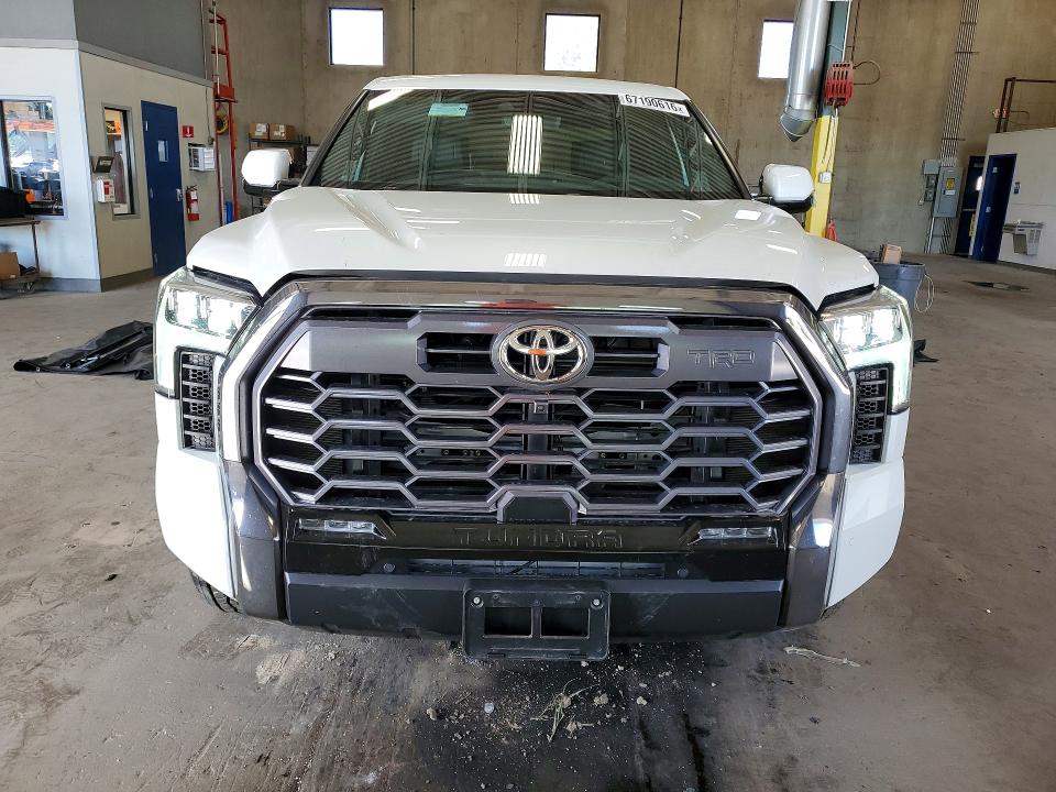 Photo 5 from auction – 2026 TOYOTA TUNDRA with VIN 5TFWC5DB8TX145874