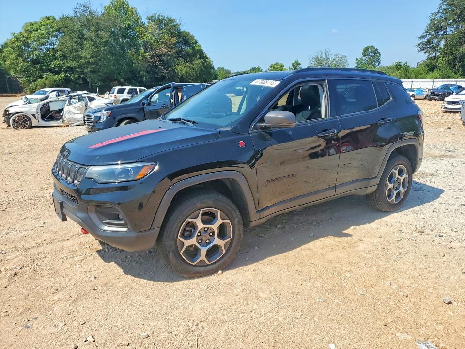 JEEP COMPASS 2022 with VIN 3C4NJDDB4NT143758 - Photo from auction