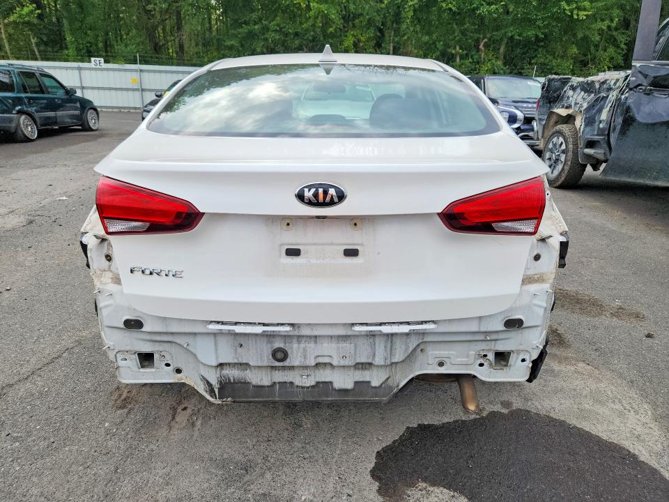 Photo 6 from auction – 2018 KIA FORTE with VIN 3KPFL4A76JE245124