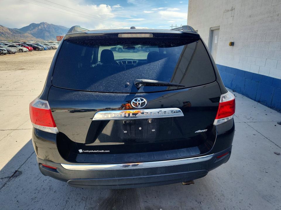 Photo 6 from auction – 2011 TOYOTA HIGHLANDER with VIN 5TDDK3EH5BS052767