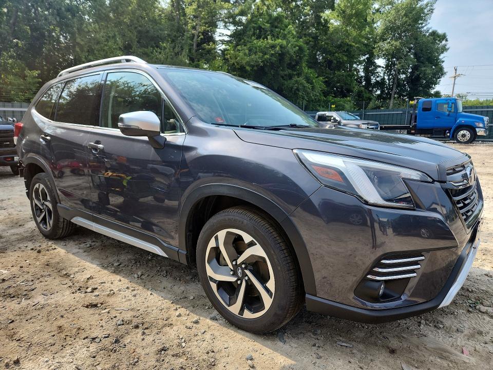 Photo 4 from auction – 2022 SUBARU FORESTER with VIN JF2SKARC1NH470456