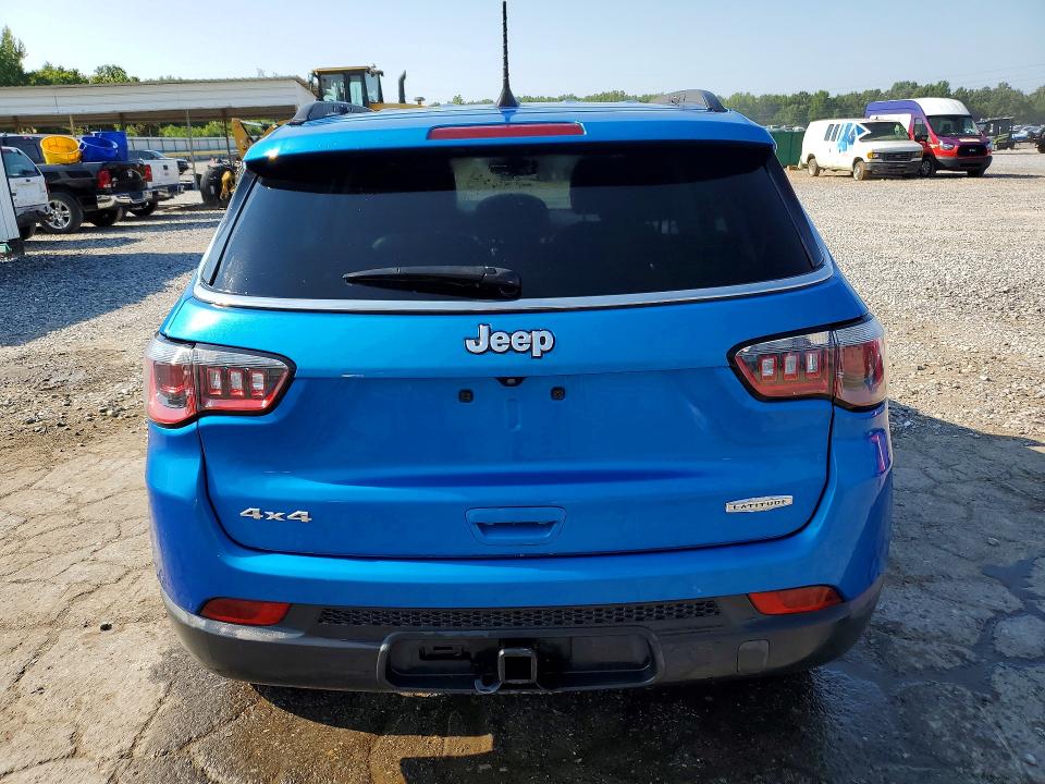 Photo 6 from auction – 2018 JEEP COMPASS with VIN 3C4NJDBB0JT343078