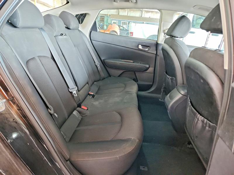 Photo 10 from auction – 2016 KIA OPTIMA with VIN 5XXGT4L31GG103570