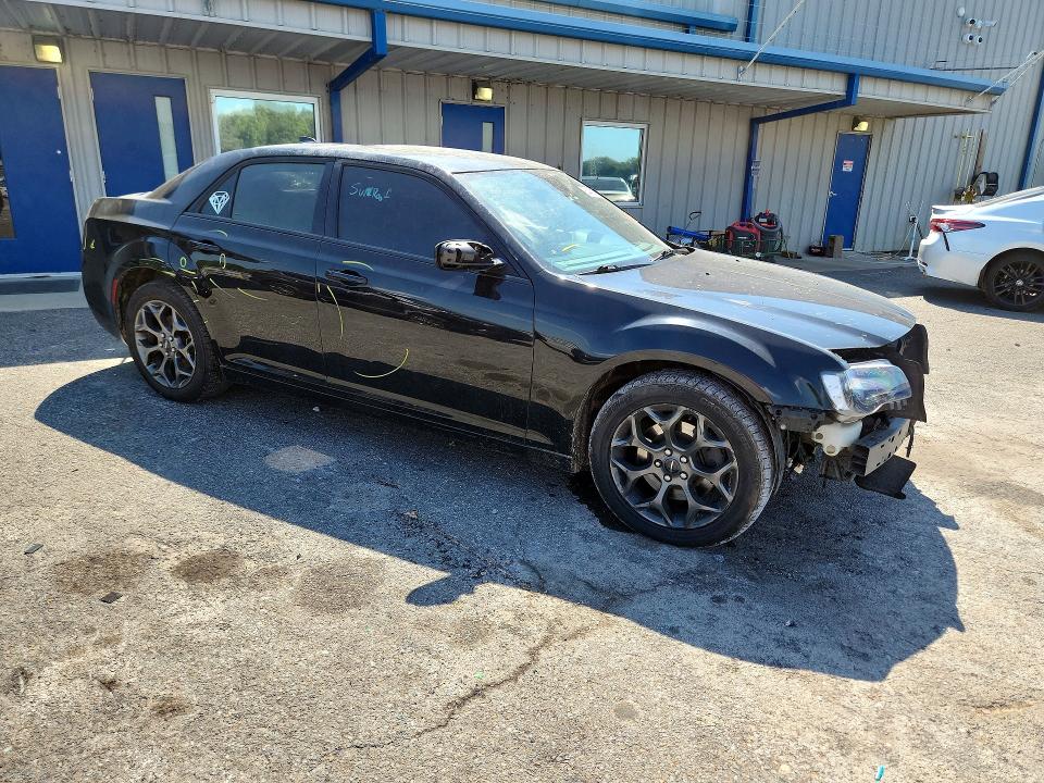 Photo 4 from auction – 2015 CHRYSLER 300 with VIN 2C3CCAGG1FH876467