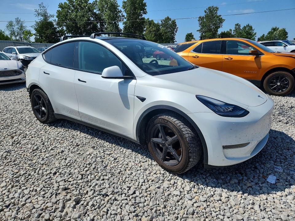 Photo 4 from auction – 2021 TESLA MODEL Y with VIN 5YJYGDEE7MF118659