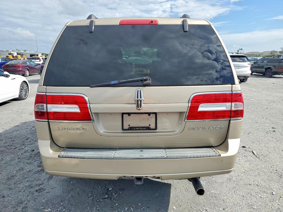 Photo 6 from auction – 2007 LINCOLN NAVIGATOR with VIN 5LMFU27557LJ13052