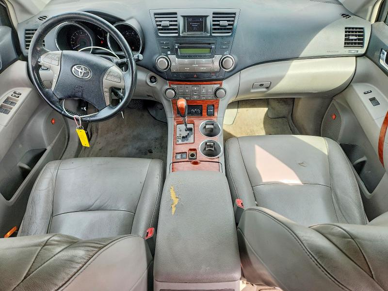 Photo 8 from auction – 2010 TOYOTA HIGHLANDER with VIN 5TDDK3EH1AS022017