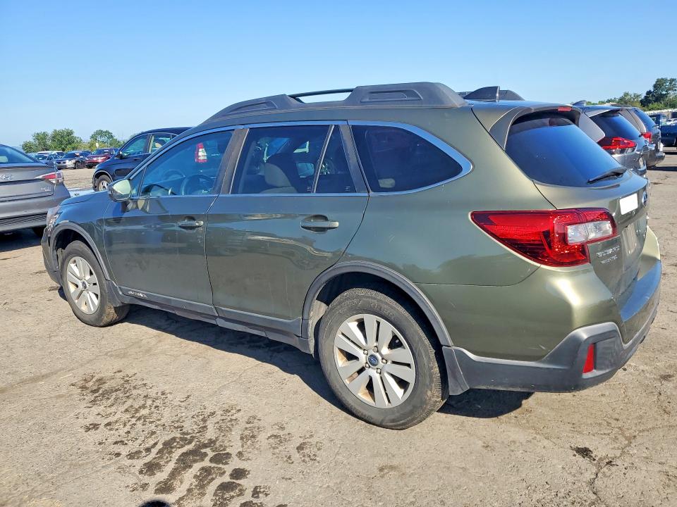 Photo 2 from auction – 2018 SUBARU OUTBACK with VIN 4S4BSAHC4J3234080