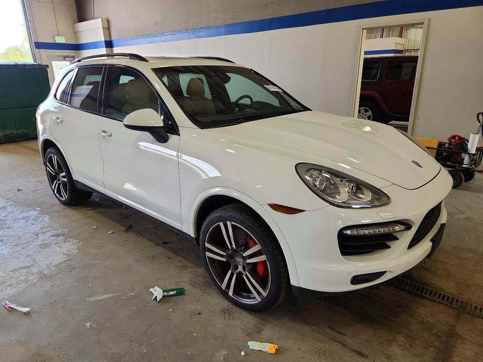 صورة رقم 4 من المزاد - 2014 PORSCHE CAYENNE مع VIN WP1AC2A20ELA80928