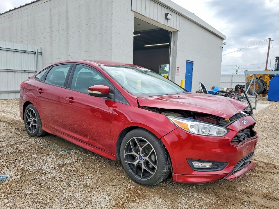 Photo 4 from auction – 2016 FORD FOCUS with VIN 1FADP3F26GL238134