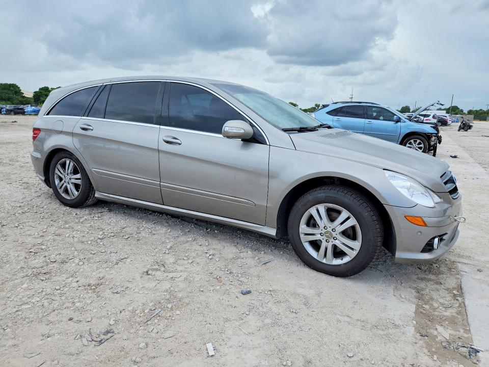 Photo 4 from auction – 2009 MERCEDES-BENZ R with VIN 4JGCB65E99A094462