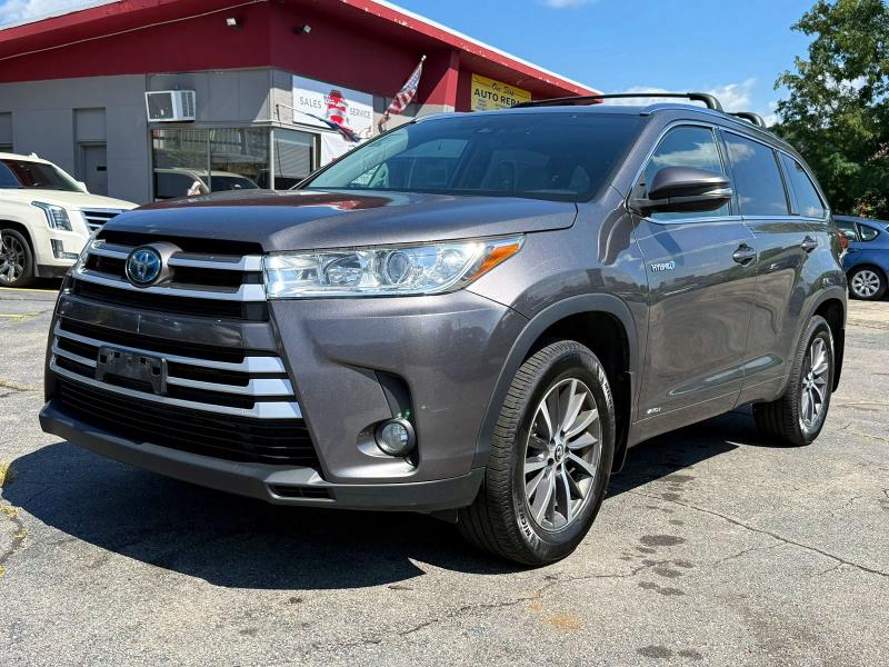 TOYOTA HIGHLANDER HYBRID 2018 with VIN 5TDJGRFH7JS045355 - Photo from auction
