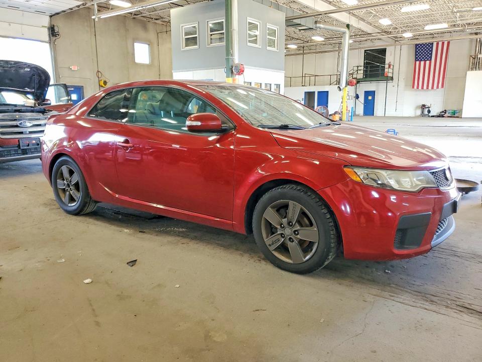 Photo 4 from auction – 2010 KIA FORTE KOUP with VIN KNAFU6A24A5307612