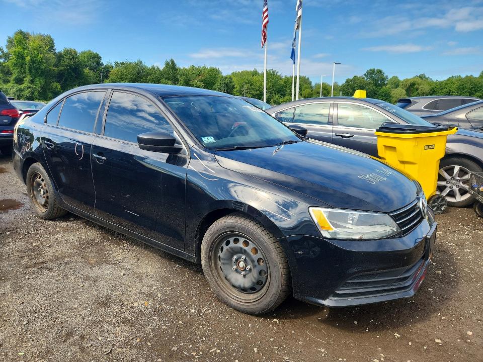 Photo 4 from auction – 2015 VOLKSWAGEN JETTA with VIN 3VW3A7AJ0FM263098