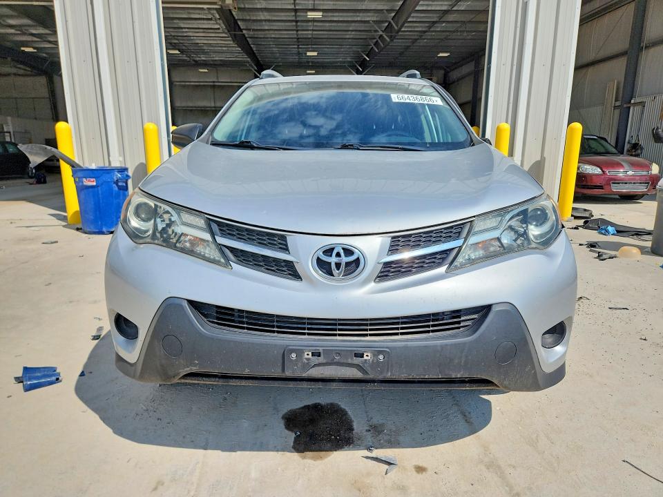 Photo 5 from auction – 2014 TOYOTA RAV4 with VIN 2T3BFREV4EW144038