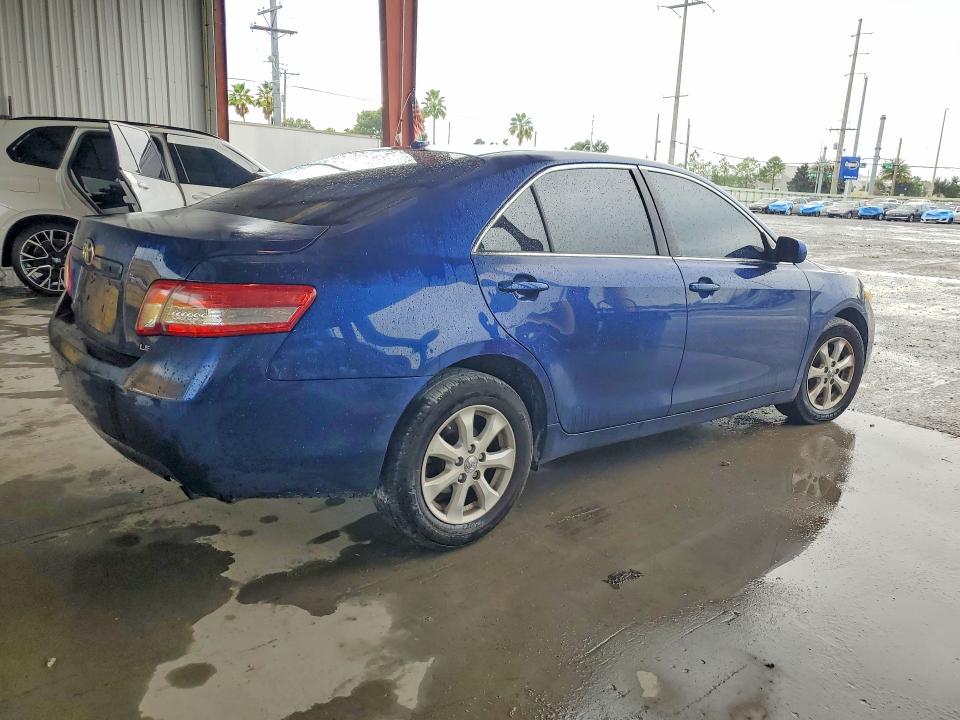 Photo 3 from auction – 2011 TOYOTA CAMRY with VIN 4T1BF3EK3BU621971