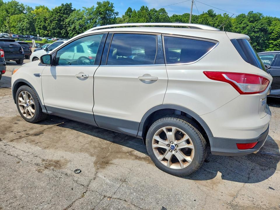 Photo 2 from auction – 2014 FORD ESCAPE with VIN 1FMCU9JX7EUB75469