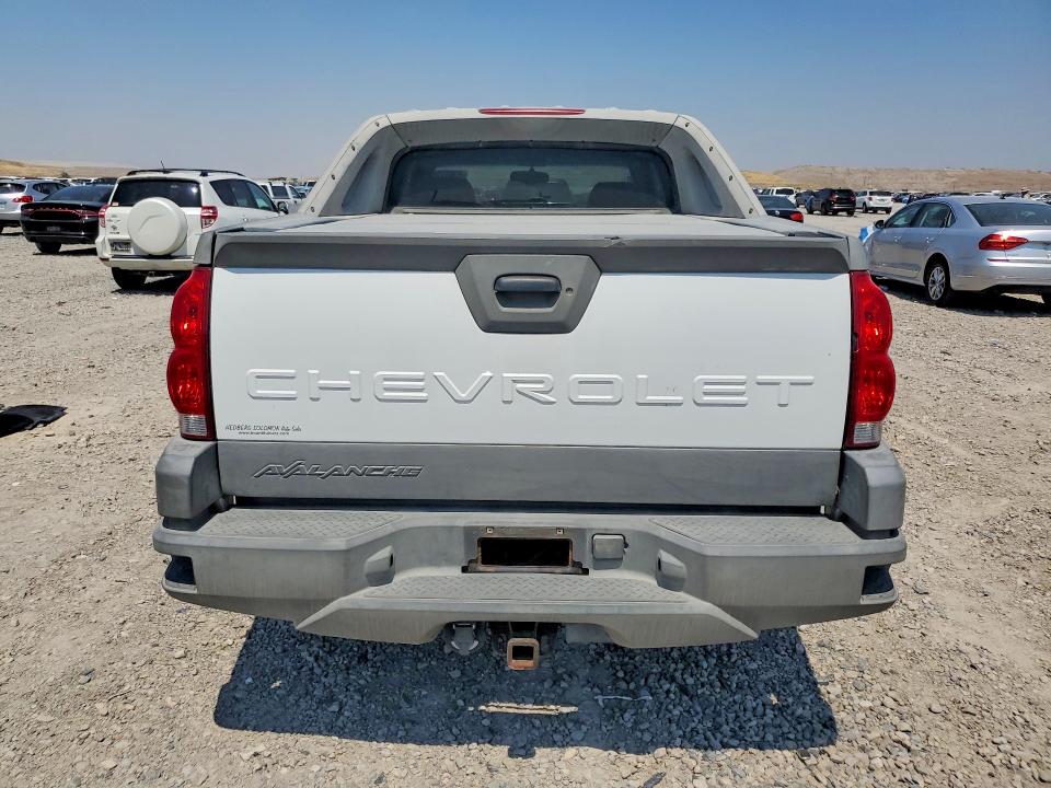 Photo 6 from auction – 2002 CHEVROLET AVALANCHE with VIN 3GNEK13T52G119602