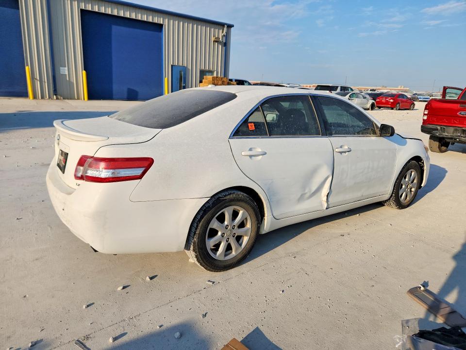 Photo 3 from auction – 2011 TOYOTA CAMRY with VIN 4T1BF3EK3BU760854