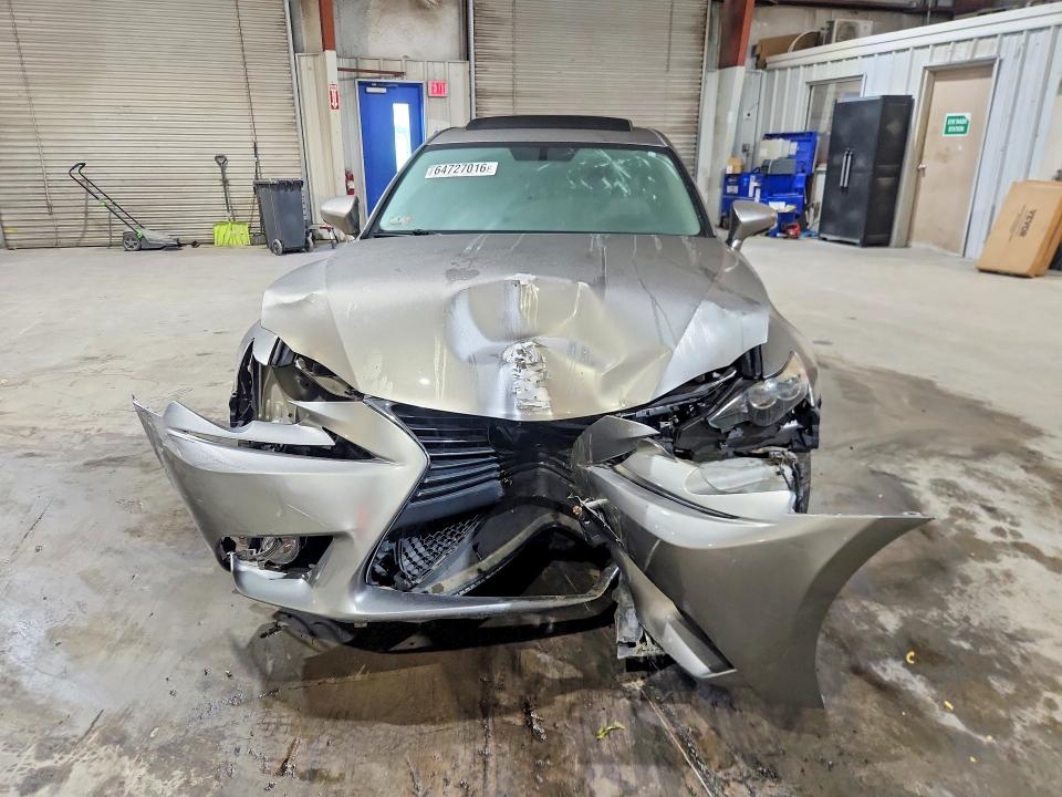 Photo 5 from auction – 2014 LEXUS IS with VIN JTHCF1D28E5002486