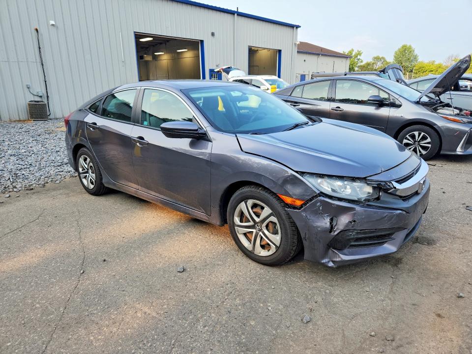 Photo 4 from auction – 2016 HONDA CIVIC with VIN 19XFC2F54GE084325