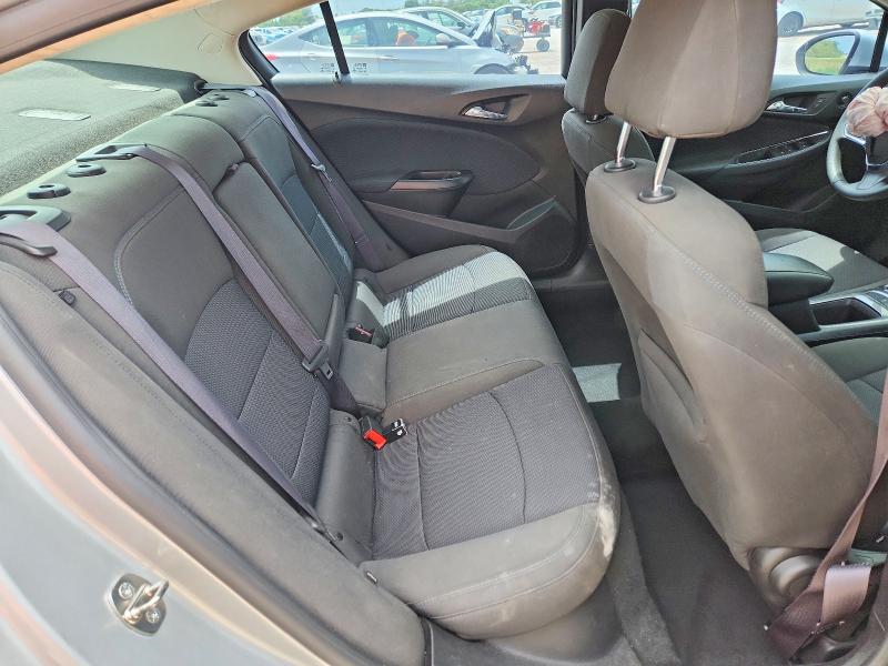 Photo 10 from auction – 2017 CHEVROLET CRUZE with VIN 1G1BE5SM5H7125627