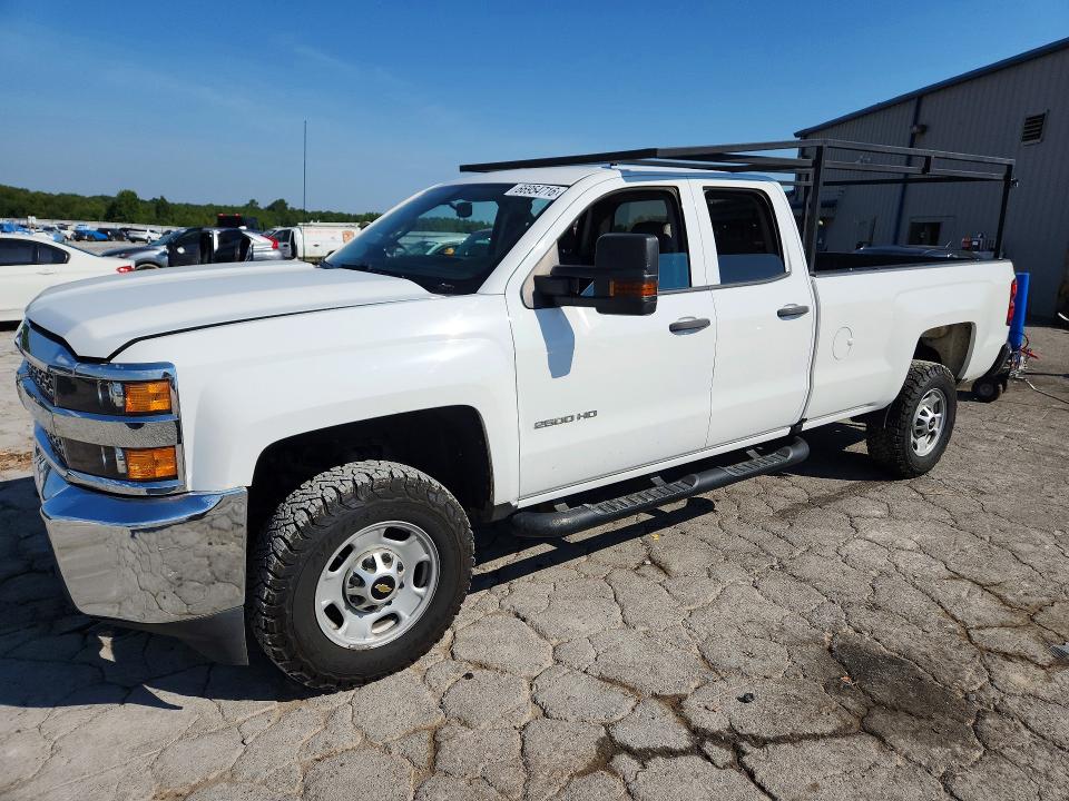 CHEVROLET SILVERADO 2019 with VIN 2GC2CREG2K1183953 - Photo from auction