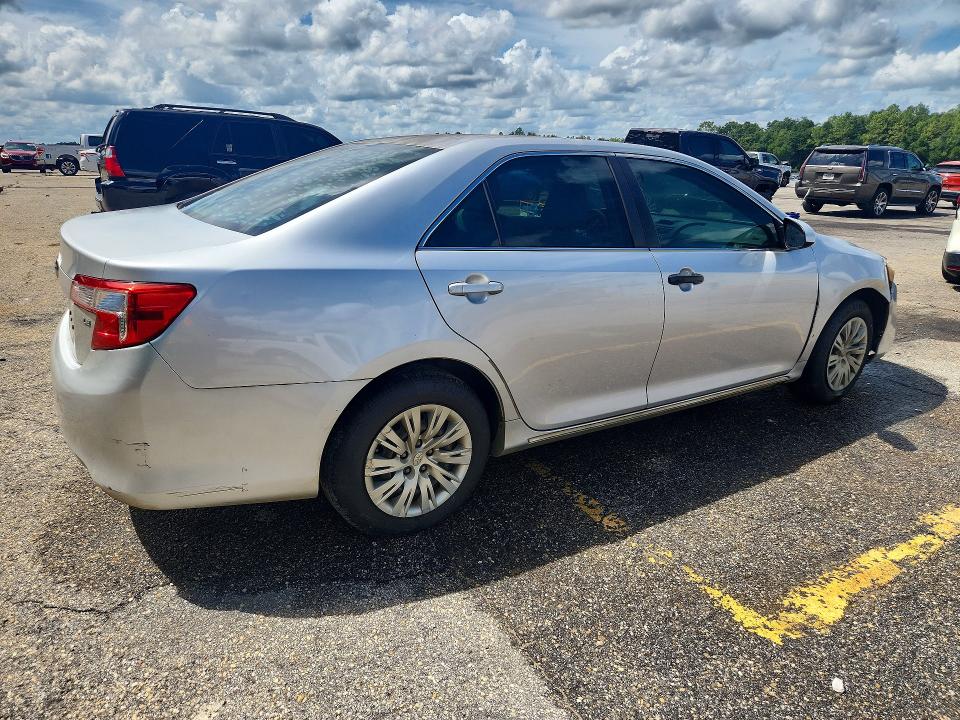 Photo 3 from auction – 2012 TOYOTA CAMRY with VIN 4T1BF1FKXCU192140