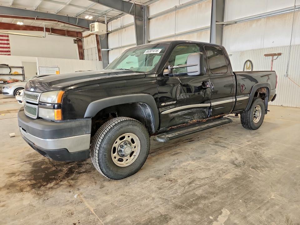 CHEVROLET SILVERADO 2006 with VIN 1GCHK29U16E284068 - Photo from auction