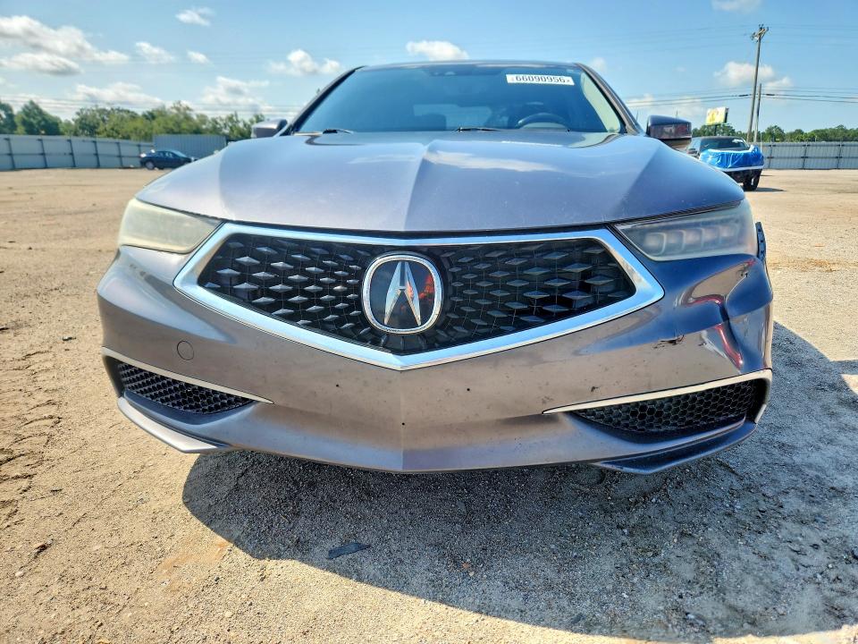 Photo 5 from auction – 2018 ACURA TLX with VIN 19UUB3F52JA002684