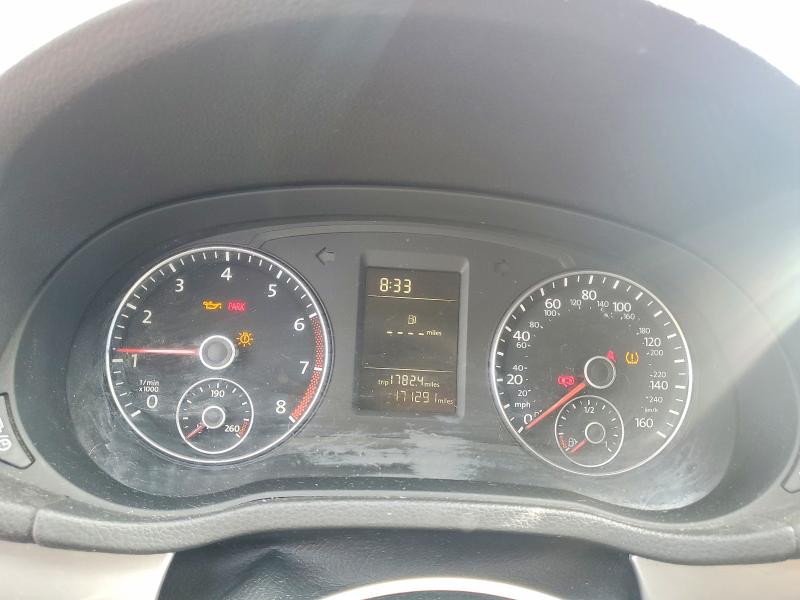 Photo 9 from auction – 2015 VOLKSWAGEN PASSAT with VIN 1VWAS7A31FC082647