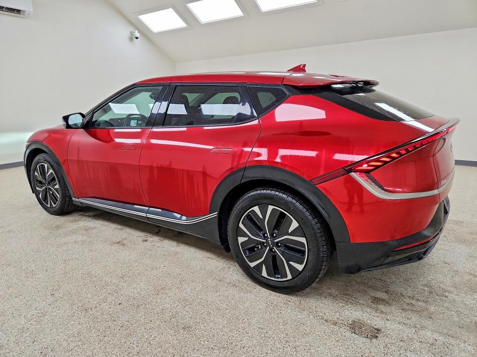 Photo 2 from auction – 2023 KIA EV6 with VIN KNDC34LA5P5604396