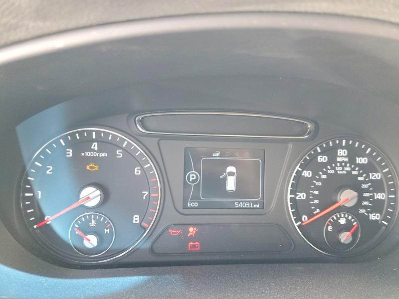 Photo 9 from auction – 2016 KIA SORENTO with VIN 5XYPG4A38GG055536