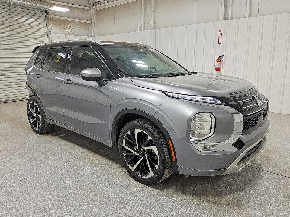 Photo 4 from auction – 2023 MITSUBISHI OUTLANDER with VIN JA4J3VA83PZ027402