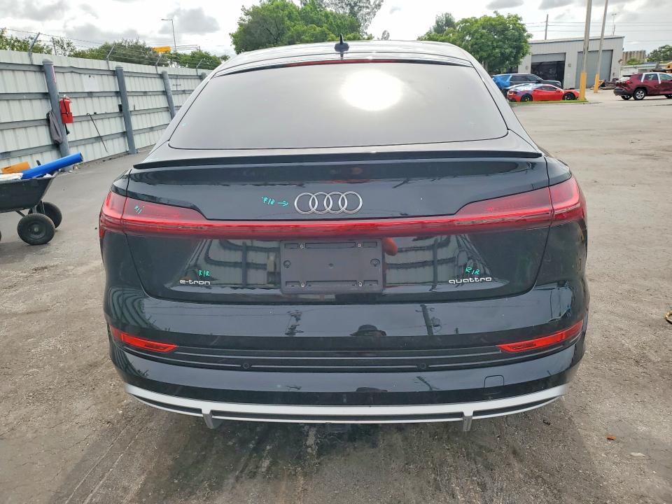 Фото 6 с аукциона – 2022 AUDI E-TRON с VIN WA12AAGE7NB032706