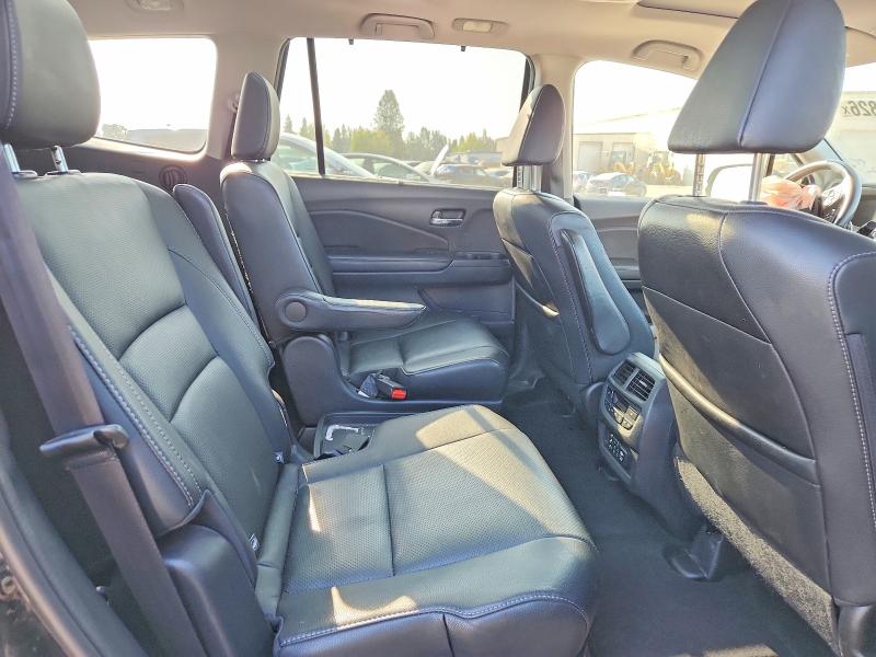 Photo 10 from auction – 2017 HONDA PILOT with VIN 5FNYF6H05HB045005